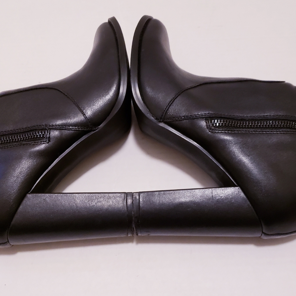 Steve Madden Women 9M Black Ankle Boots Roooler Leather Side Zip High Block Heel - Picture 11 of 12